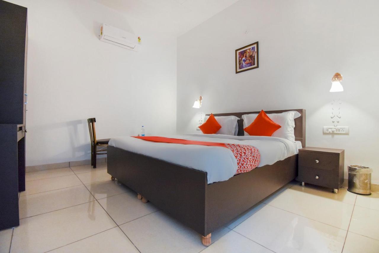 Hotel Oyo 75460 Sky High Residency Ludhiana Exterior foto