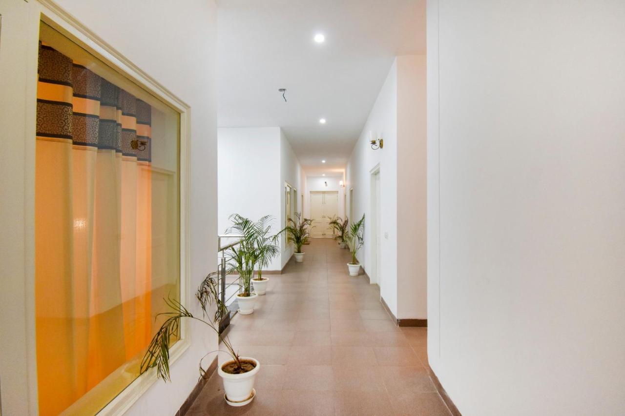 Hotel Oyo 75460 Sky High Residency Ludhiana Exterior foto
