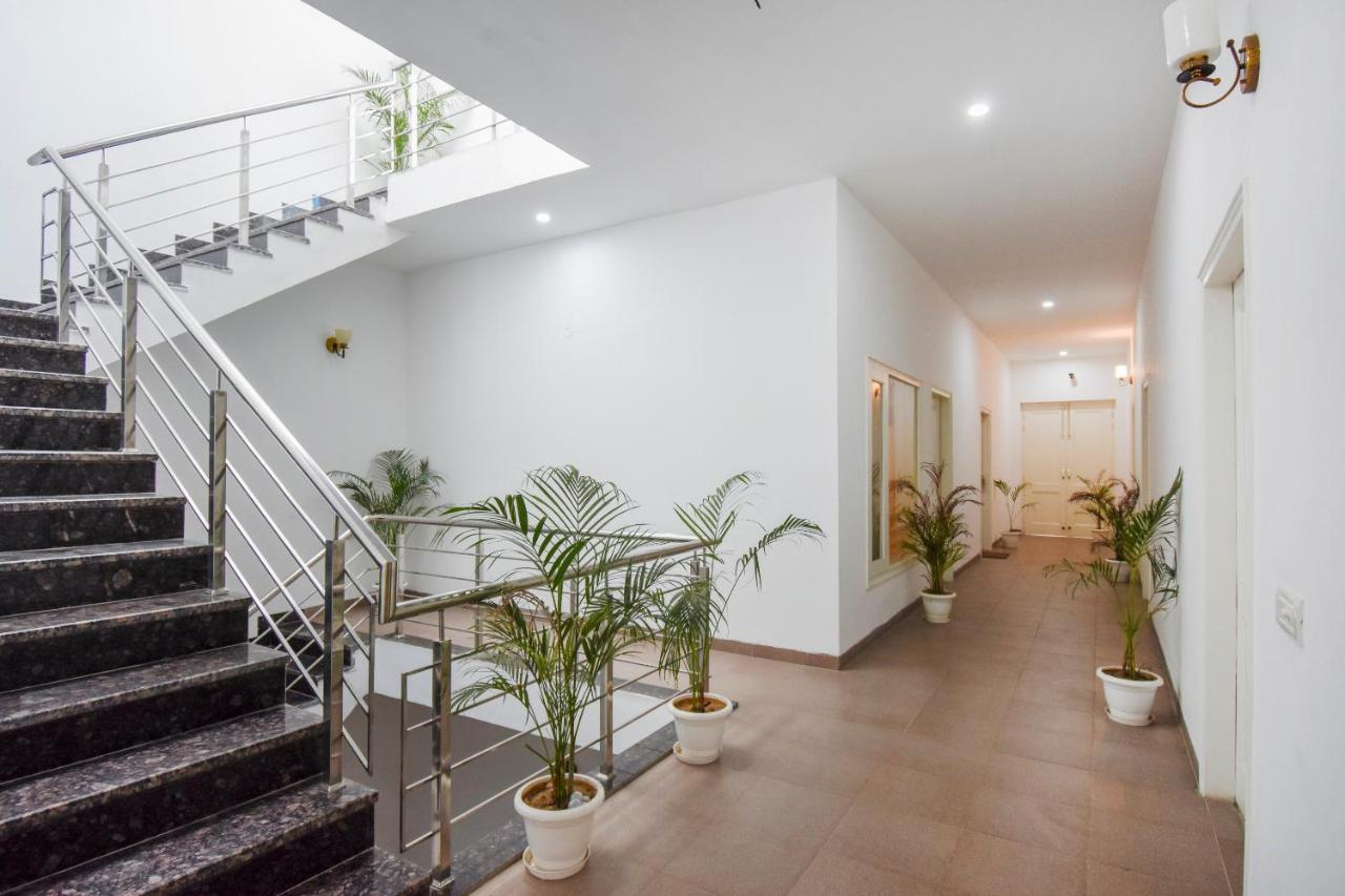 Hotel Oyo 75460 Sky High Residency Ludhiana Exterior foto
