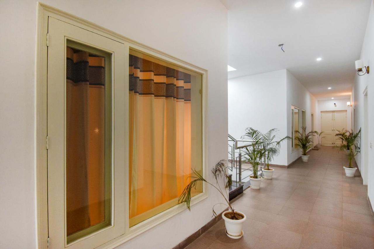 Hotel Oyo 75460 Sky High Residency Ludhiana Exterior foto